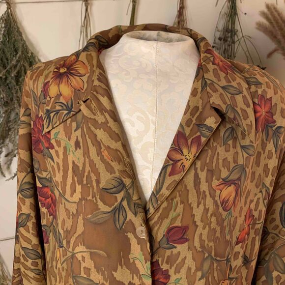 Liz Baker Essentials Plus Size Silk Like Blouse Botanical Pattern 16 - Picture 3 of 12